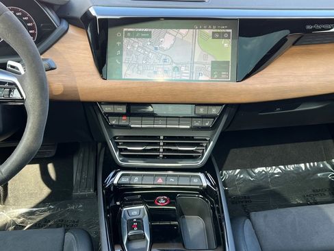 Certified 2023 Audi e-tron GT Premium Plus image 22