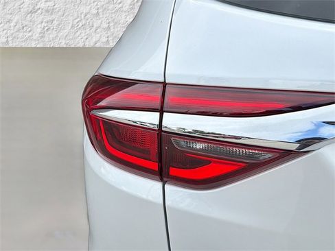 Used 2020 Buick Enclave Avenir w/ Avenir Technology Package image 10