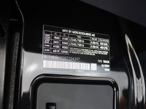 Used 2025 Mercedes-Benz Sprinter 2500 image 28