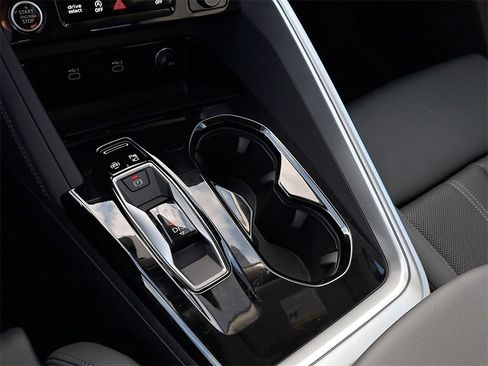 New 2025 Audi Q5 Premium Plus image 15