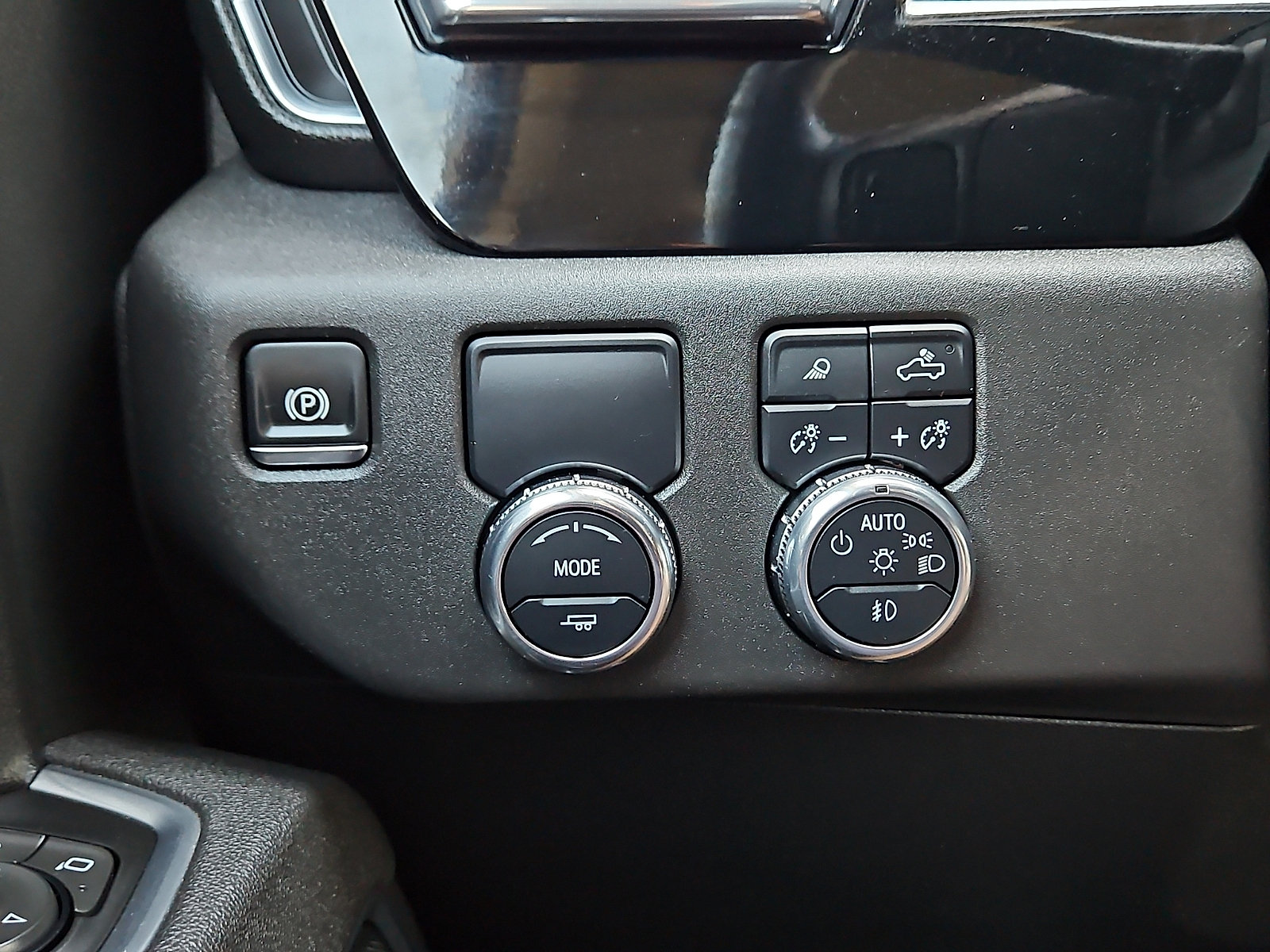 Used 2025 GMC Sierra 1500 SLT RWD image 18