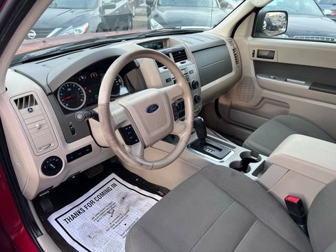 Used 2010 Ford Escape XLT image 32