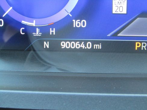 Used 2021 Ford Explorer Platinum w/ Equipment Group 601A AWD/4WD image 25