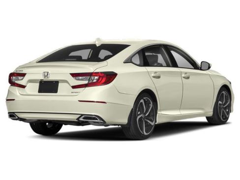 Used 2018 Honda Accord Sport image 3