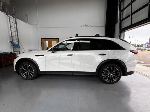 Used 2025 MAZDA CX-70 3.3 Turbo w/ Preferred Package AWD/4WD image 10