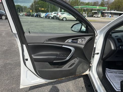 Used 2016 Buick Regal FWD image 16