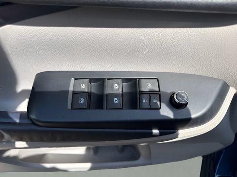Used 2016 Toyota Highlander XLE AWD/4WD image 27