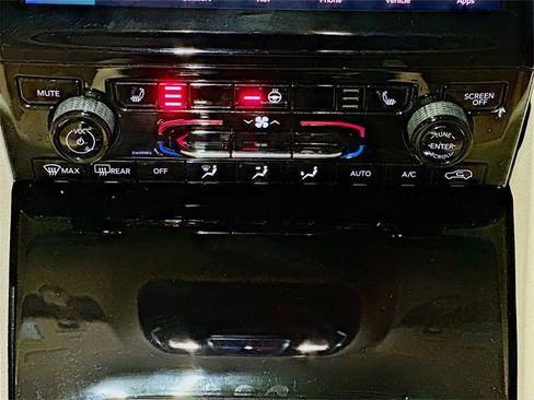 Certified 2022 Jeep Grand Cherokee L Limited image 13