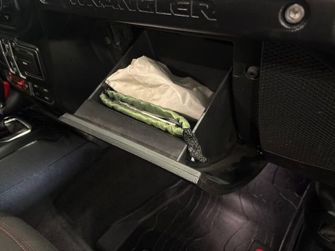 Used 2019 Jeep Wrangler Unlimited Rubicon w/ LED Lighting Group AWD/4WD image 52