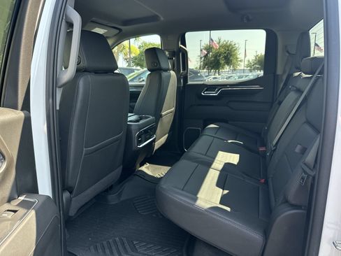 Used 2023 Chevrolet Silverado 1500 LTZ AWD/4WD image 31