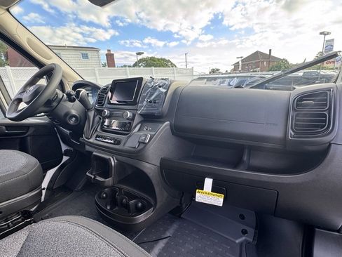 Used 2025 RAM ProMaster 2500 w/ Storage Group image 17