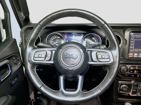 Used 2023 Jeep Wrangler Unlimited Sahara w/ Cold Weather Group AWD/4WD image 26