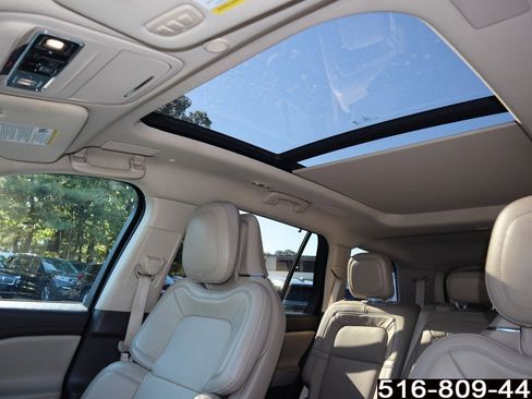 Used 2020 Lincoln Aviator Reserve w/ Equipment Group 202A image 21