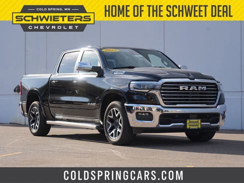 Used 2025 RAM 1500 Laramie AWD/4WD image 1