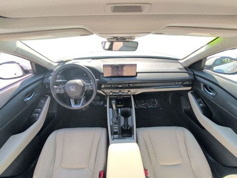 Used 2023 Honda Accord Touring image 14