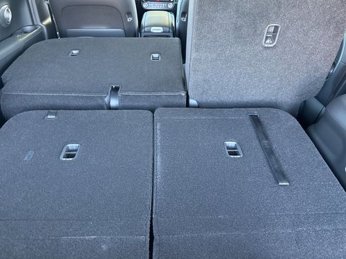 New 2026 Hyundai Ioniq 9 SE image 16