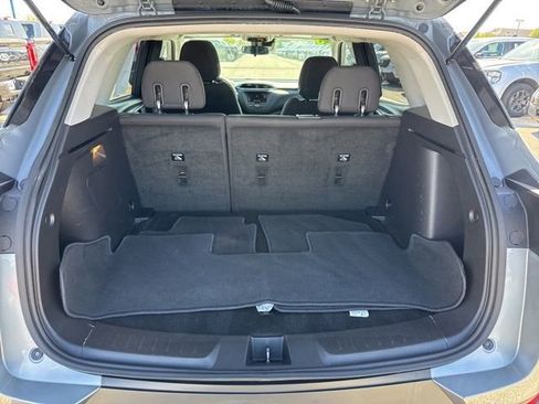 Used 2023 Chevrolet TrailBlazer LT FWD image 15