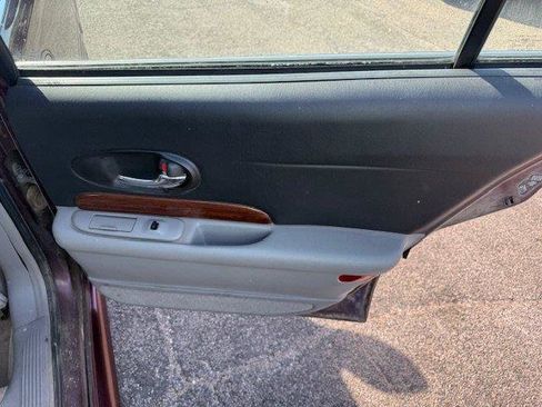 Used 2004 Buick Le Sabre Custom image 17