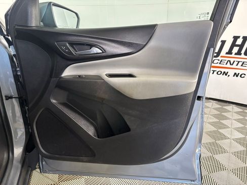 Used 2024 Chevrolet Equinox LT image 24