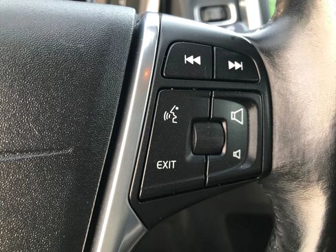 Used 2016 Volvo XC60 T5 Premier w/ Proximity Package image 16