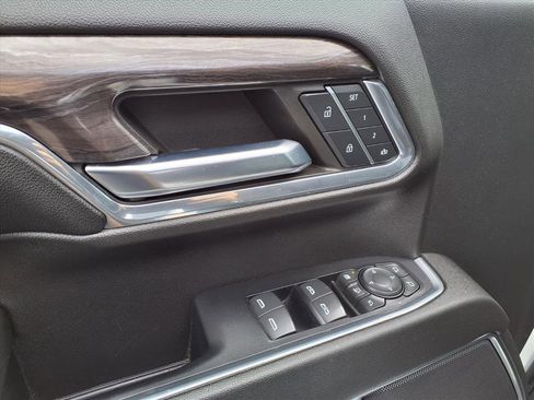 Used 2024 Chevrolet Silverado 2500 LTZ image 15