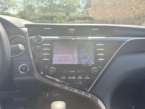Used 2018 Toyota Camry XLE w/ Driver Assist Package FWD image 24