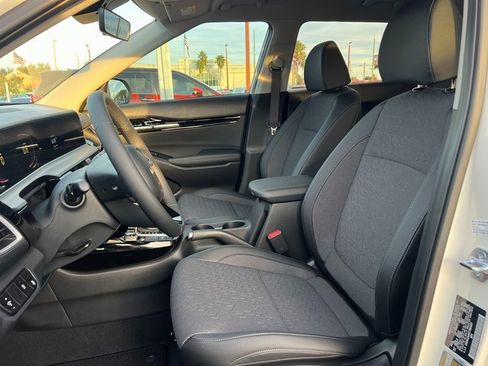 New 2026 Kia Seltos S image 13