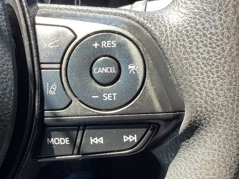Used 2022 Toyota Corolla LE FWD image 11