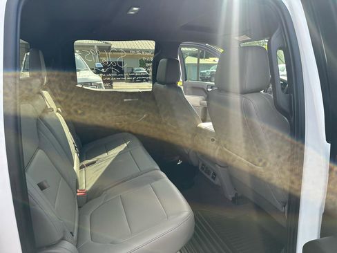 Used 2019 Chevrolet Silverado 1500 LTZ AWD/4WD image 16
