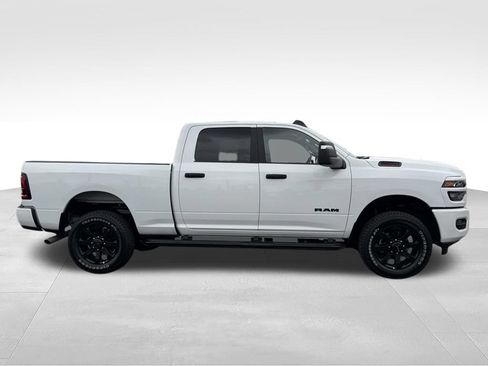 Used 2025 RAM 2500 Big Horn AWD/4WD image 12