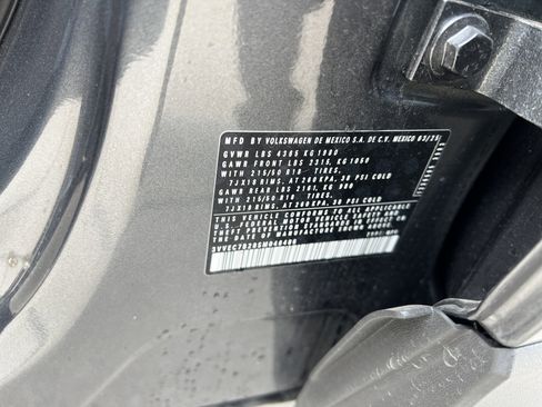 Certified 2025 Volkswagen Taos SE image 32