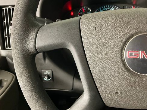 Used 2021 GMC Savana 2500 Extended image 20