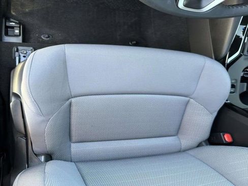 Certified 2025 Toyota Corolla SE image 9