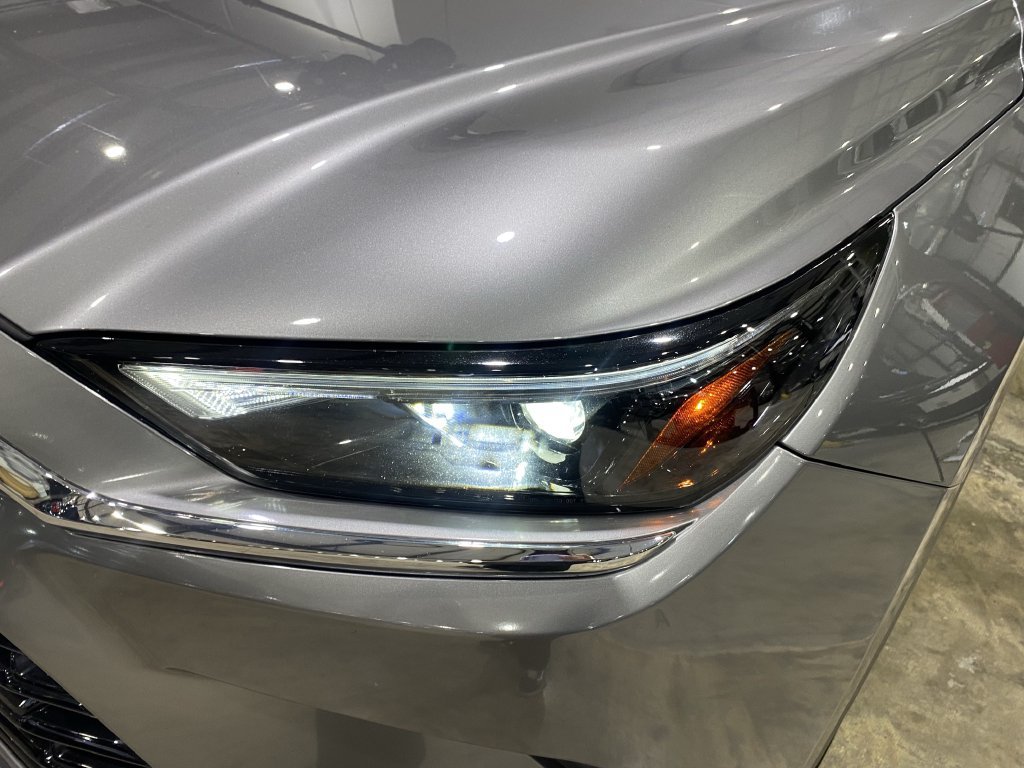 Used 2025 Toyota Grand Highlander AWD image 21