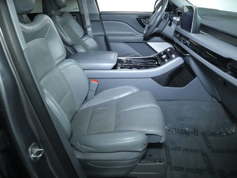 Used 2021 Lincoln Aviator Reserve w/ Equipment Group 202A image 32