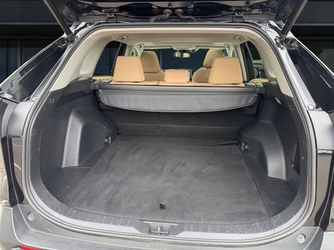 Used 2019 Toyota RAV4 XLE AWD/4WD image 12
