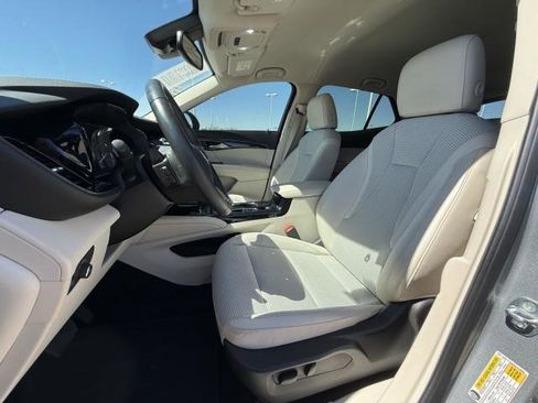 Used 2023 Buick Envision Preferred image 16