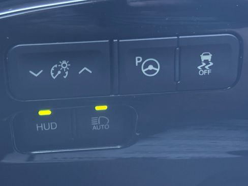 Used 2016 Toyota Prius Four w/ Advanced Technology Package image 31