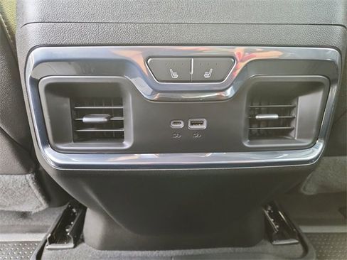 Used 2022 Chevrolet Silverado 1500 High Country w/ High Country Premium Package image 21