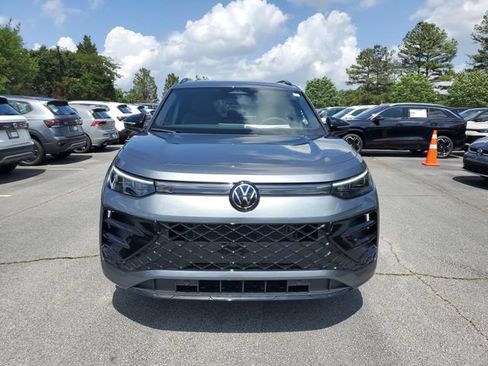 New 2026 Volkswagen Tiguan SE R-Line FWD image 2