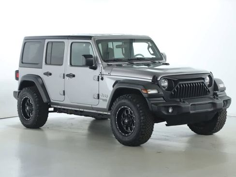 Used 2018 Jeep Wrangler Unlimited Sport S image 9