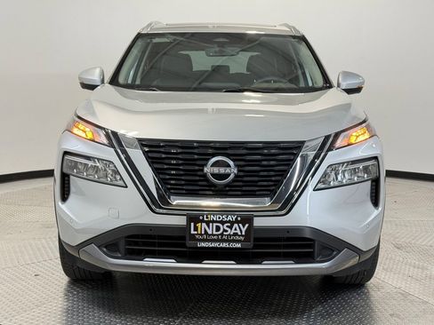 Used 2023 Nissan Rogue SL w/ SL Premium Package image 2