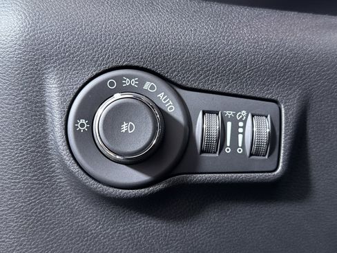 New 2026 Jeep Compass Limited image 24