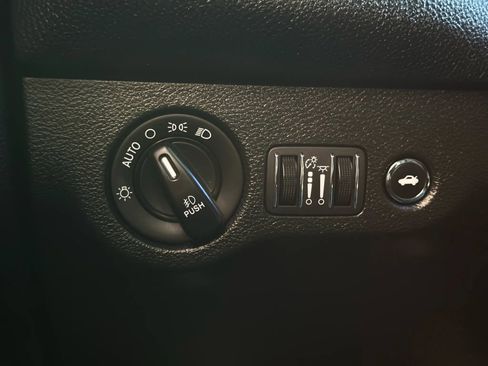 Used 2018 Dodge Challenger R/T Plus image 34