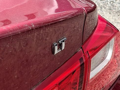 Used 2018 Chevrolet Malibu LT FWD image 30