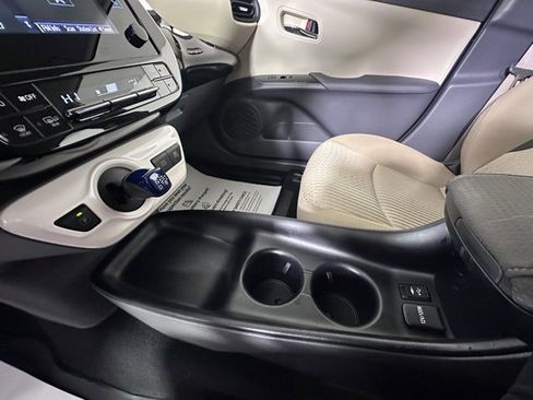 Used 2018 Toyota Prius Four image 26