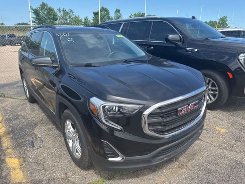 Used 2020 GMC Terrain SLE w/ Driver Convenience Package FWD image 5