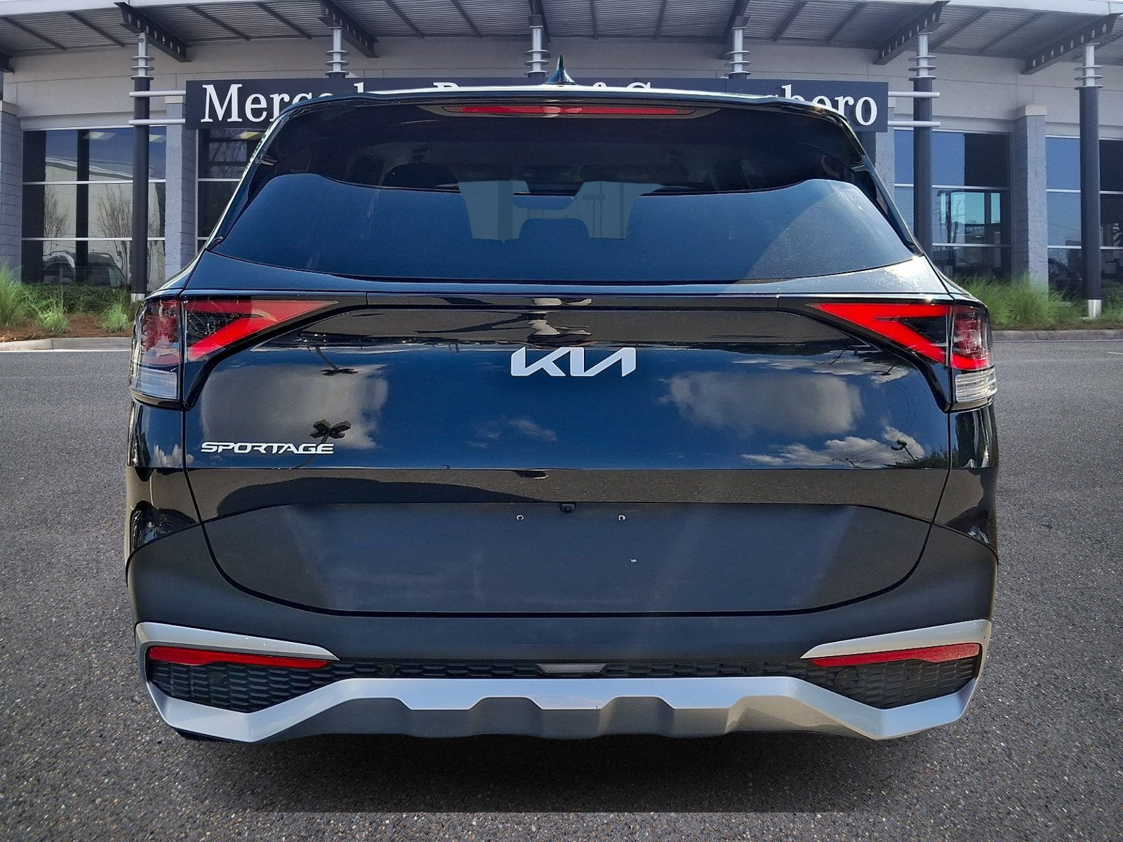 Used 2024 Kia Sportage LX FWD image 5