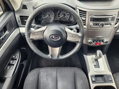 Used 2011 Subaru Outback 2.5i Premium w/ All-Weather Pkg AWD/4WD image 25