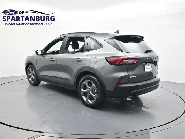 Used 2025 Ford Escape ST-Line FWD image 5
